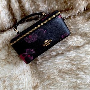 Coach F38638 Cosmetic Jewelry Vanity Case Leather